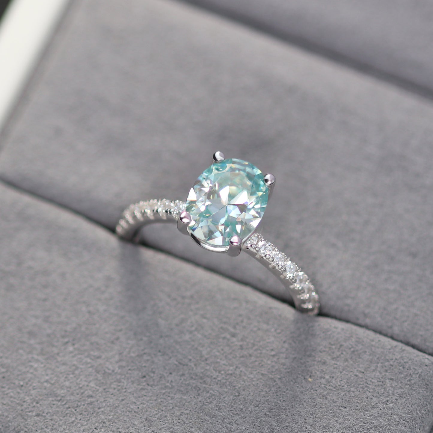 2Ct Oval Cut Mint Green Moissanite Ring