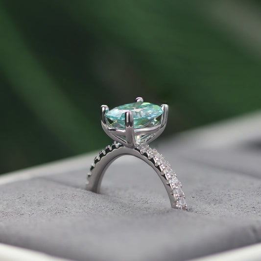 2Ct Oval Cut Moissanite Ring for Women Mint Green Stone, S925 Silver Rings, Showing An Elegant Temperament Perfectly.