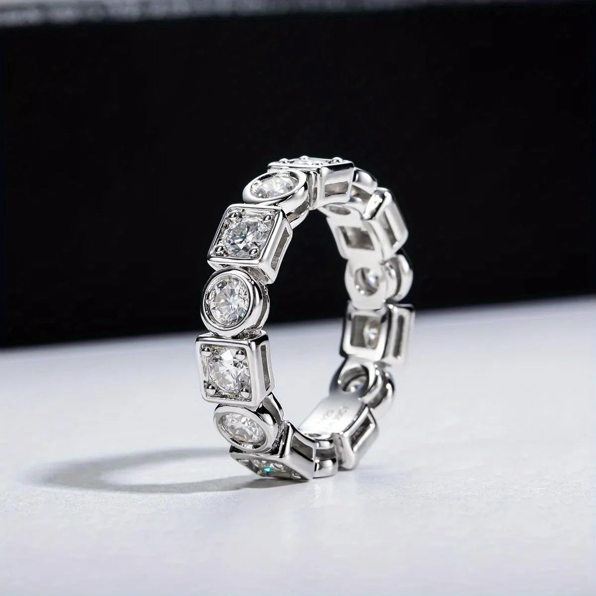 Classic Unisex Moissanite Ring,  Interlaced Square and Round Designs, S925 Silver Hypoallergenic