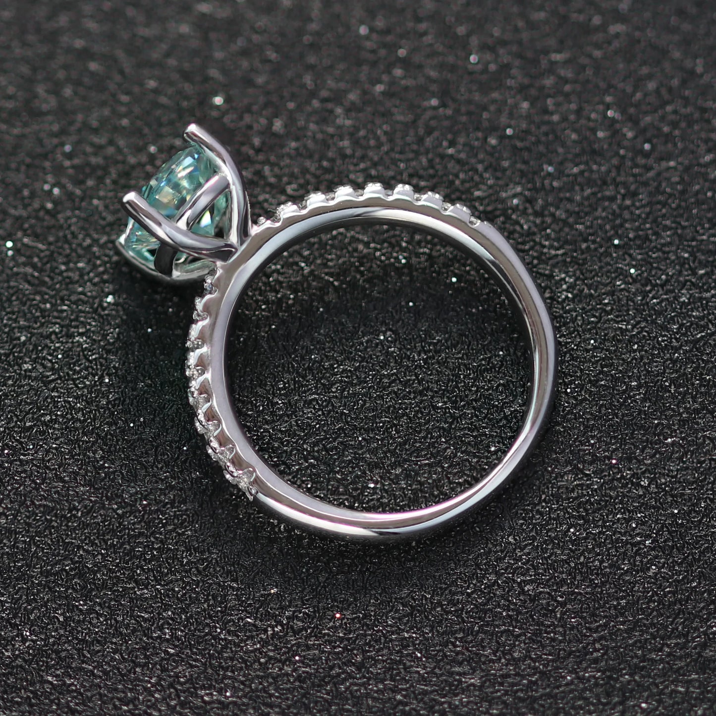 2Ct Oval Cut Moissanite Ring for Women Mint Green Stone, S925 Silver Rings, Showing An Elegant Temperament Perfectly.