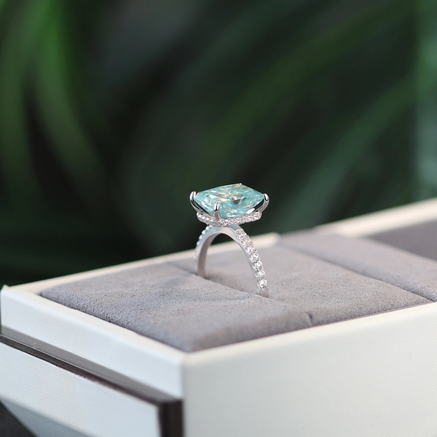 Colorful Ice Flower Cut Moissanite Ring for Women Is in Mint Green Tone S925 Silver, Showing An Elegant Temperament Perfectly.