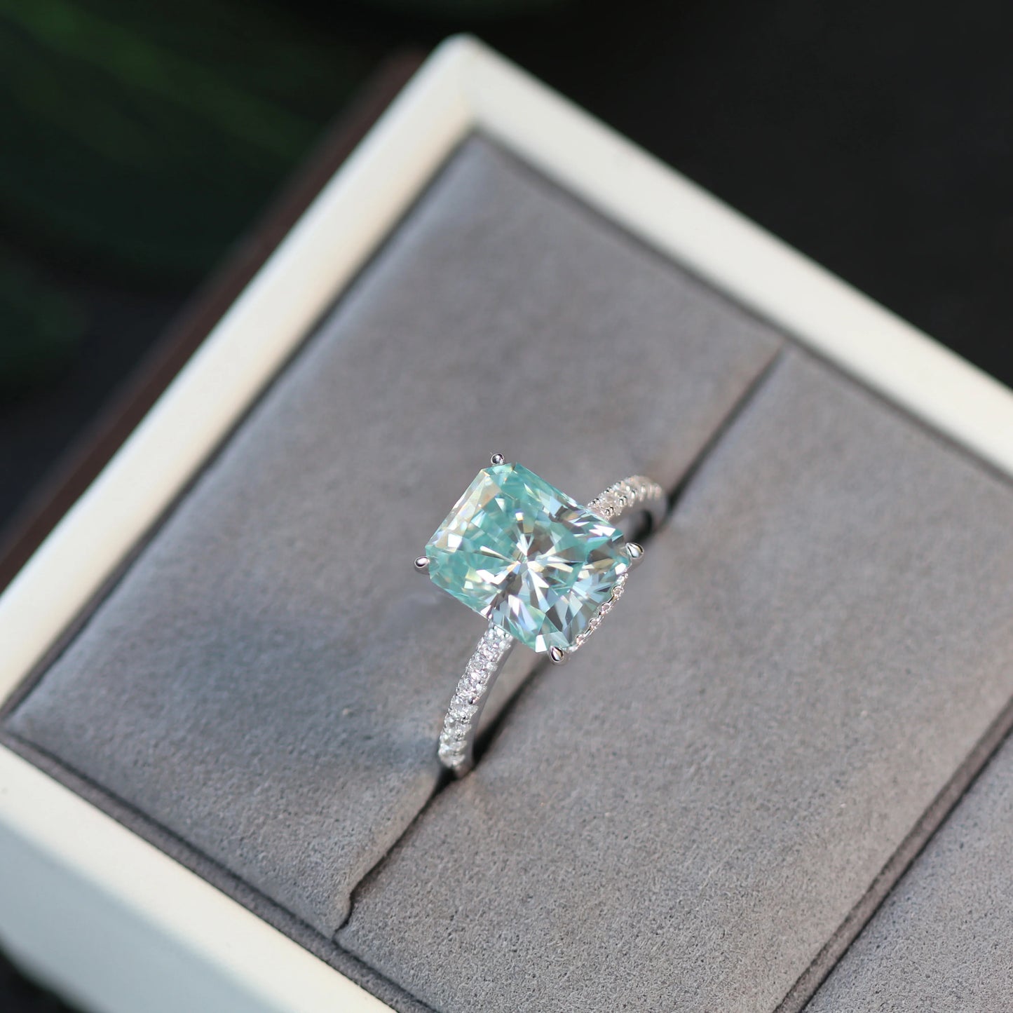 Colorful Ice Flower Cut Moissanite Ring for Women Is in Mint Green Tone S925 Silver, Showing An Elegant Temperament Perfectly.