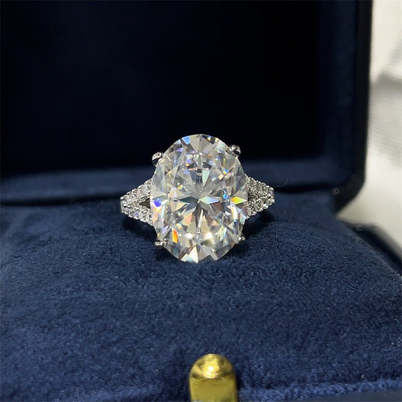 10 Carat Oval Moissanite Ring in 925 Silver, Women’s Engagement Ring – view 1