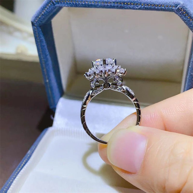 AU750 White Gold Heart-Shaped Moissanite Ring for Women, Sizes 8-18 – view 1