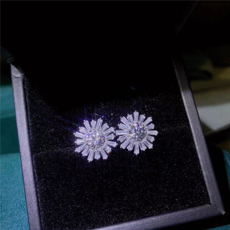 S925 Daisy Moissanite Stud Earrings with 18K Gold Plating – view 1