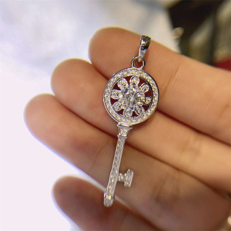 D-Color Moissanite Key Pendant Necklace, AU750 Geometric Charm – view 2