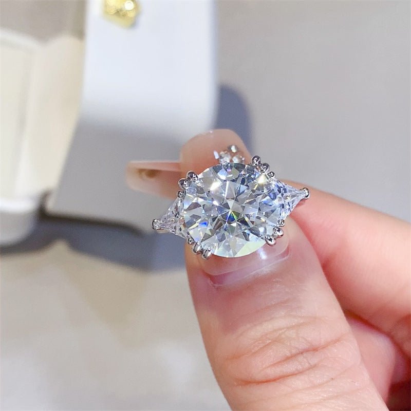 VVS Moissanite Ring for Women, 2 Carat Round Three-Stone Engagement Ring, 5 Carat Option – view 2