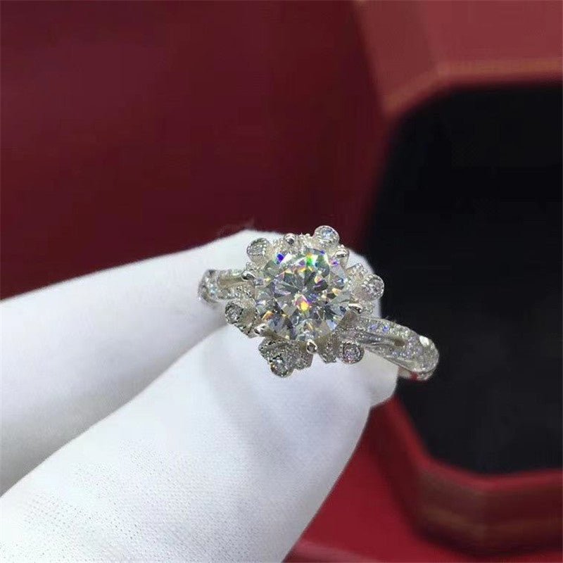 Vintage Floral Lace Moissanite Halo Ring for Women – view 2