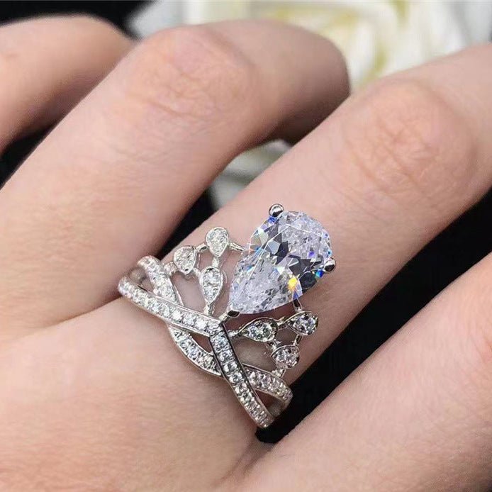Pear Cut Moissanite Crown Ring for Women, Halo Engagement Ring, 1 Carat or 2 Carat – view 3