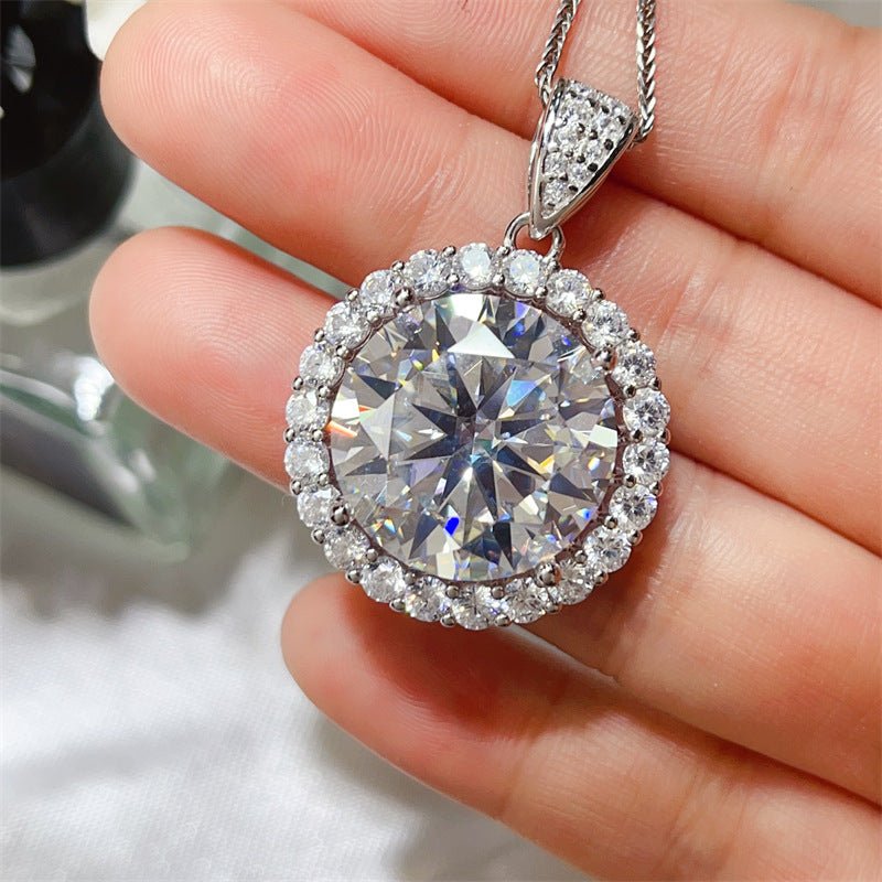 Large Round Halo Moissanite Pendant Necklace for Women, 20 Carat Look Statement Chain – view 3