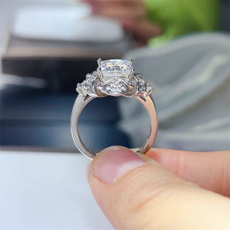 2 Carat Princess Cut Moissanite Ring for Women, VVS1 Statement Engagement Ring with White or Green Center Stone – view 3