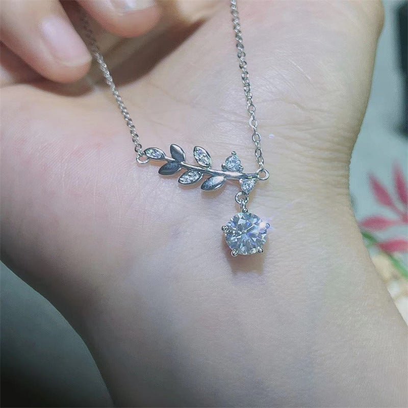 Women’s Moissanite Leaf Pendant Necklace, Clear Stone Collarbone Chain, Gift Jewelry – view 3