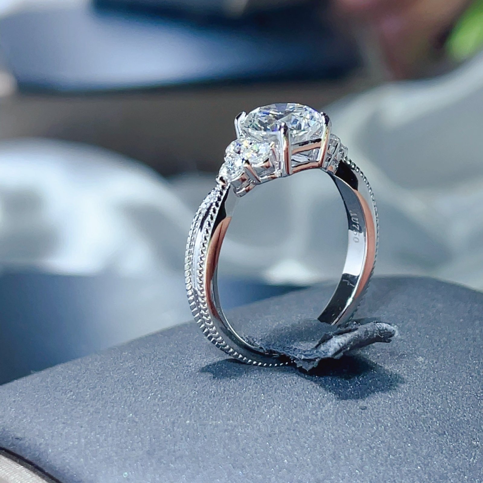 European And American Inspired Geometric Ring For Women – view 3