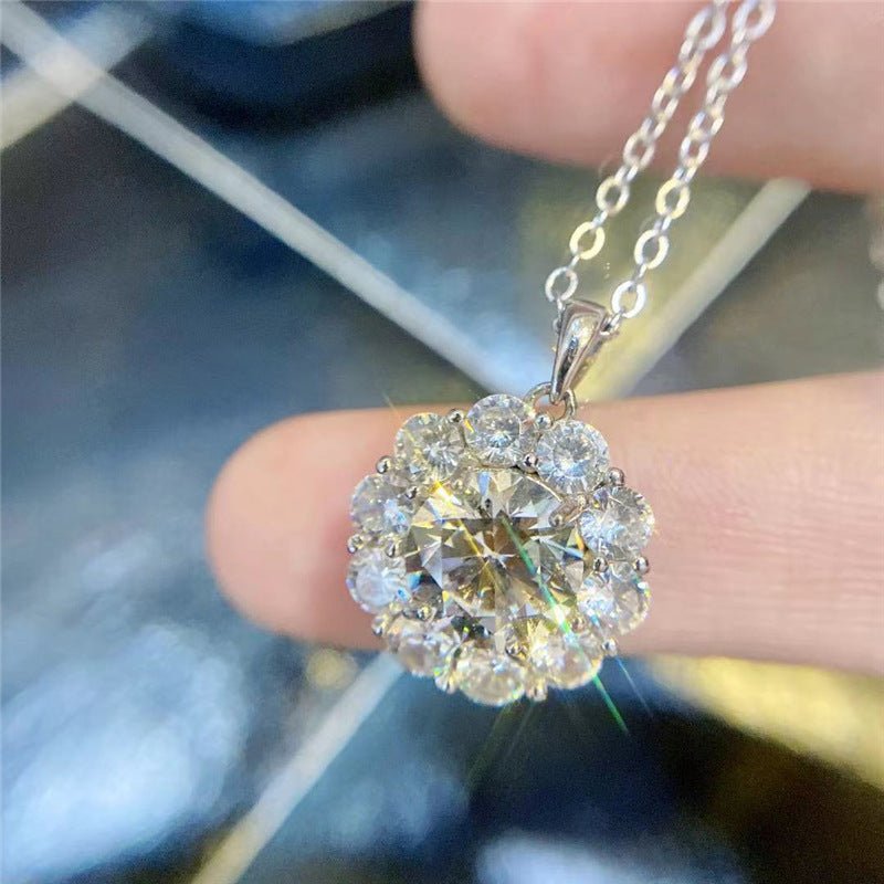 Minimalist Fashion Design Pendant Necklace For Women And Men – view 3