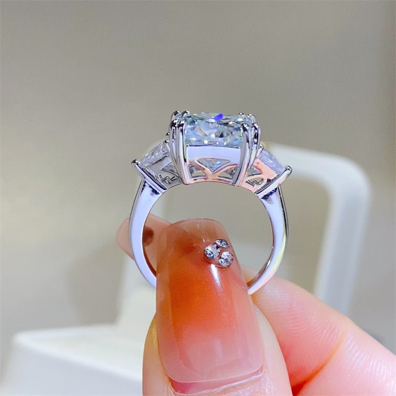 VVS Moissanite Ring for Women, 2 Carat Round Three-Stone Engagement Ring, 5 Carat Option – view 3
