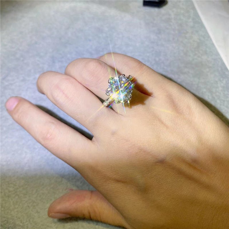 Flower-Inspired Moissanite Ring for Women, 18K White Gold, 5 Carat Style – view 4