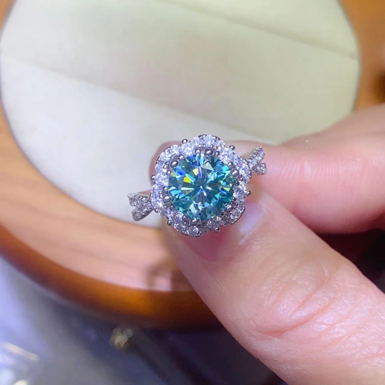 Moissanite Halo Ring, Round Cut Green Cluster, 1ct/2ct, Size 9-19 – view 4