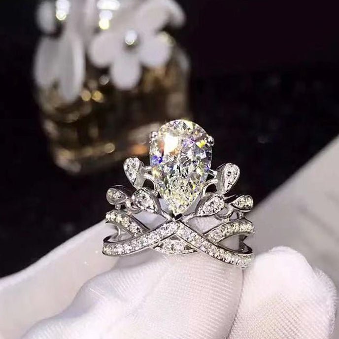 Pear Cut Moissanite Crown Ring for Women, Halo Engagement Ring, 1 Carat or 2 Carat – view 4