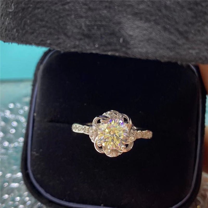 Moissanite Ring, Sculpted 3D Decorative Top, Polished Gift Ring for Women – view 5