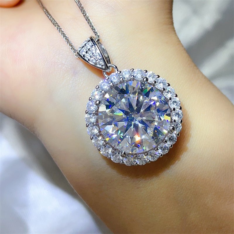 Large Round Halo Moissanite Pendant Necklace for Women, 20 Carat Look Statement Chain – view 6