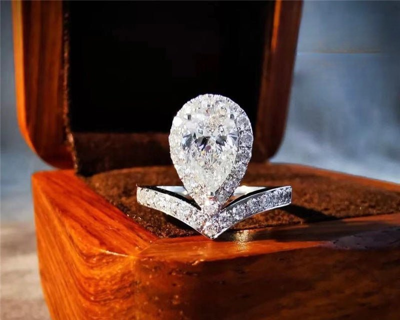 Minimalist Floral Ring For Women And Men