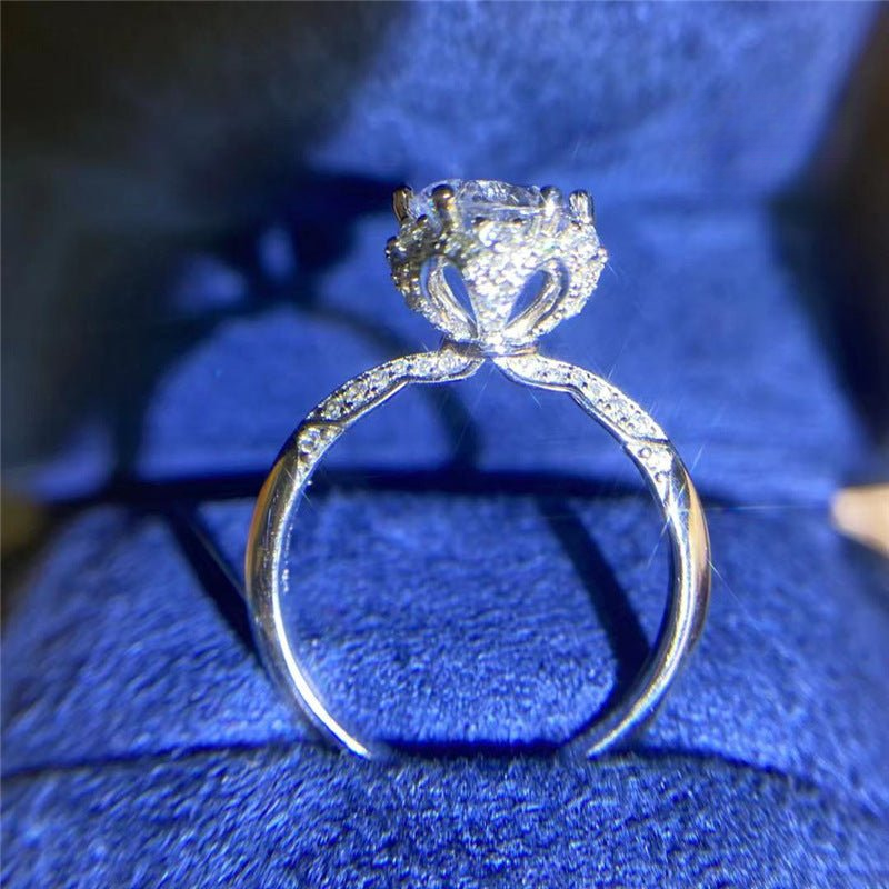 VVS1 Moissanite Ring in 925 Silver, Polished Claw-Set Engagement Style