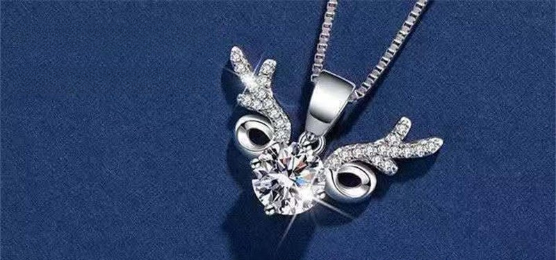 VVS1 Moissanite Deer Antler Pendant Necklace, One-Carat Pendant with Chain